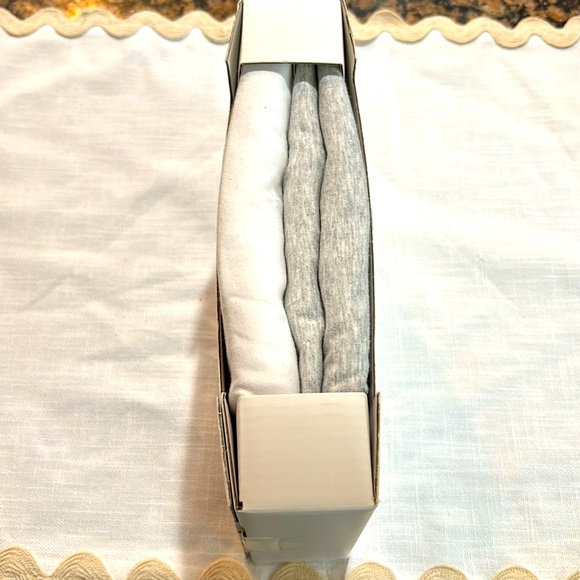 Gray Undershirt for Everyday Comfort - Picture 4 of 4